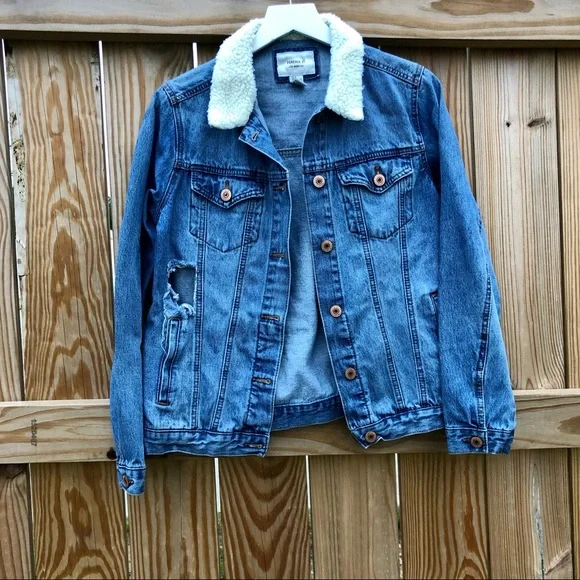 Forever 21 Jean Jacket Denim Coat Sherpa Collar Sz. Small - Picture 10 of 10
